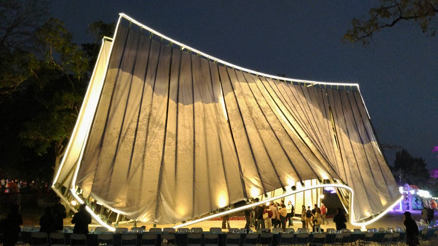 台日聯手打造15米高藝術燈組-里山禾樂燈區展農村風情